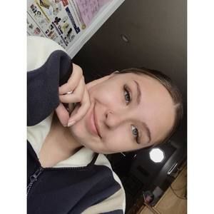 Meet your Posher, Alexandra